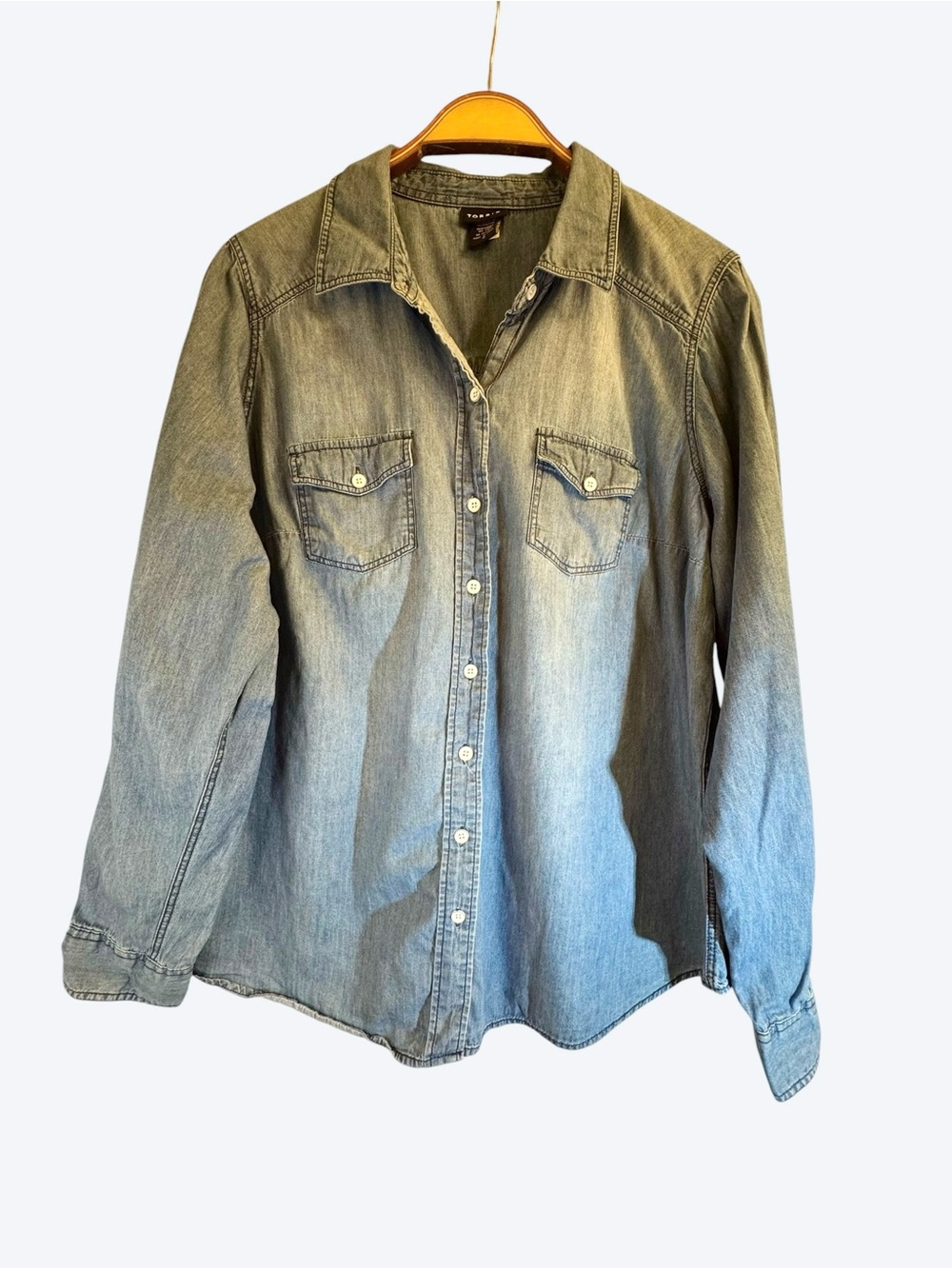 Torrid Women’s Chambray Button Up Shirt Size 0 / L Blue Denim Cotton Top